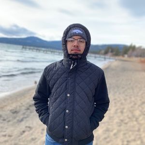 Meet your Posher, Alexis